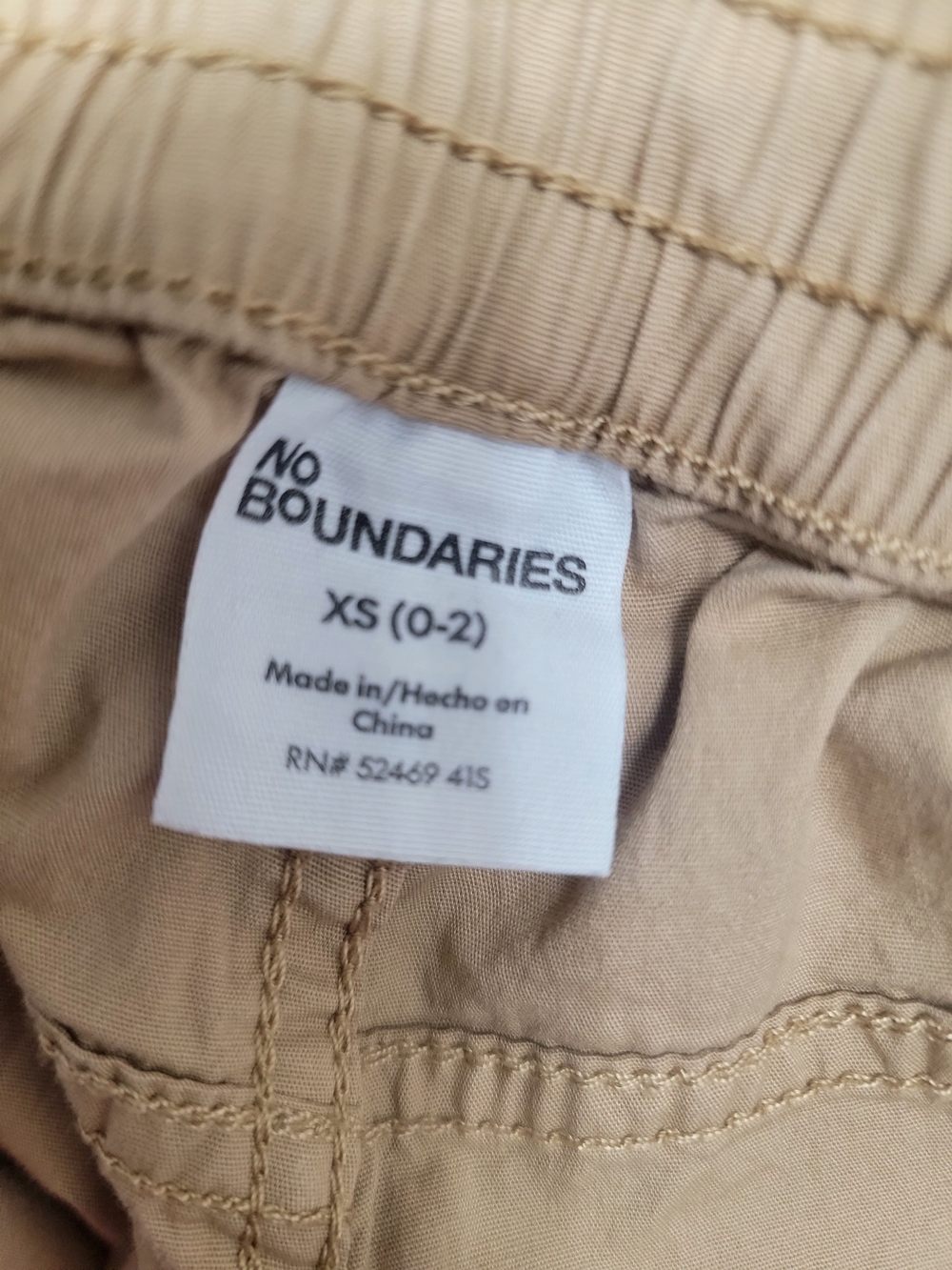 No Boundaries Tan Khaki Multi-Pocket Cargo Pants XS - Picture 3 of 3